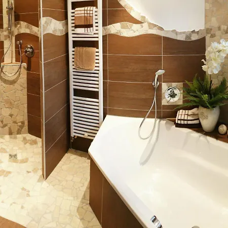 Stylish Flat In With Private Terrace Madfeld