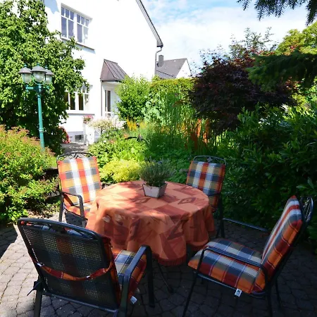 Stilvolle In Mit Eigener Terrasse